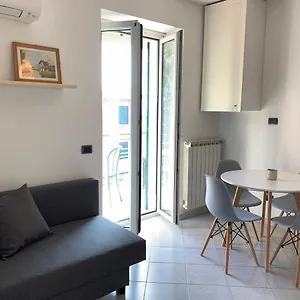  Apartment Vacanze Miramare Italy
