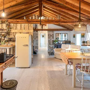  Apartment Dori's , Romantico Loft Italy